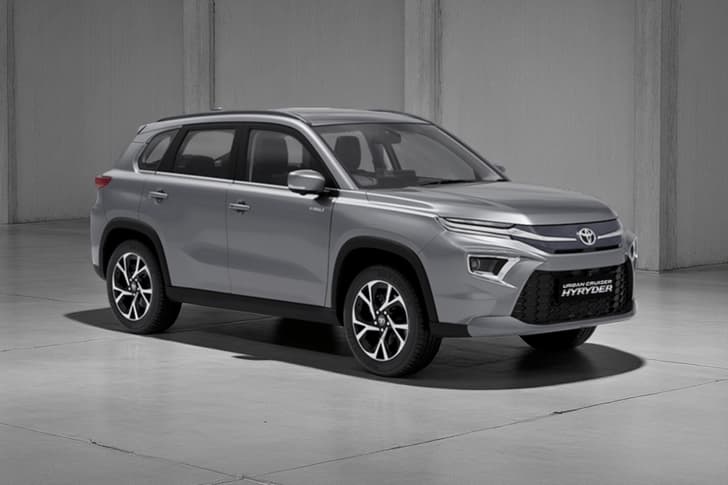 Toyota Urban Cruiser Hyryder Color Enticing Silver